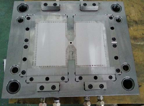 手機(jī)、電視導(dǎo)光板模具用鋼STAVAX、FS633成功案例